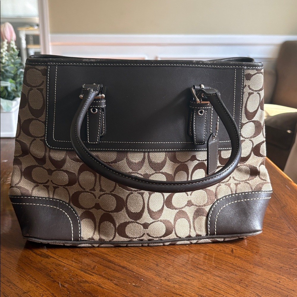 Coach Dark Brown/Beige Signature Canvas and Leather Hampton Tote - Picture 3 of 8